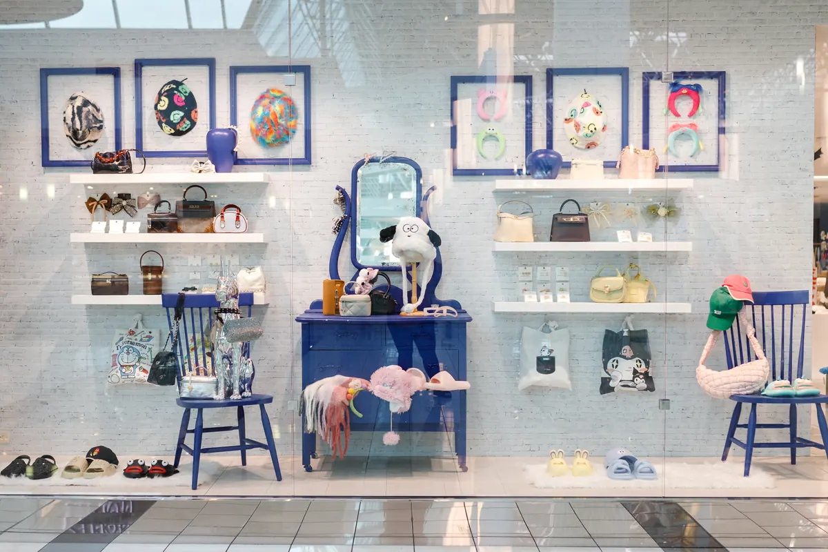 Accessories display inside SlipSlide