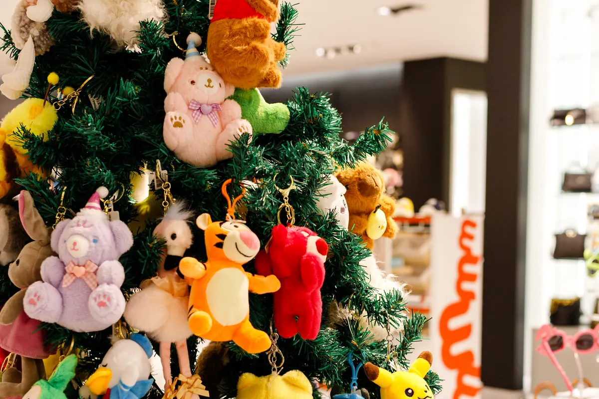 Seasonal character display